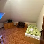 Konukevi Vichrica 3*